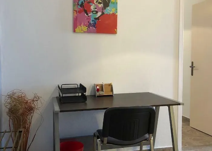 Cozy City Apt